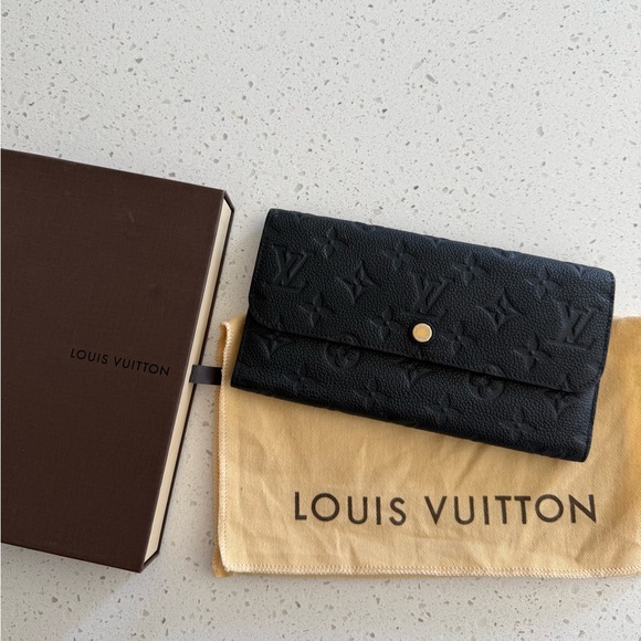 Louis Vuitton Handbags - Louis Vuitton Wallet